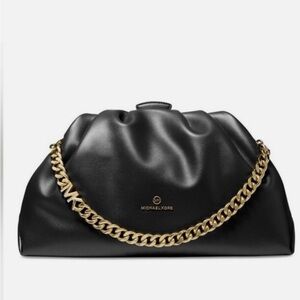 NEW with GOLD CHAIN MICHAEL KORS XL NOLA CLUTCH‼️UNIQUE #michaelkors #unique